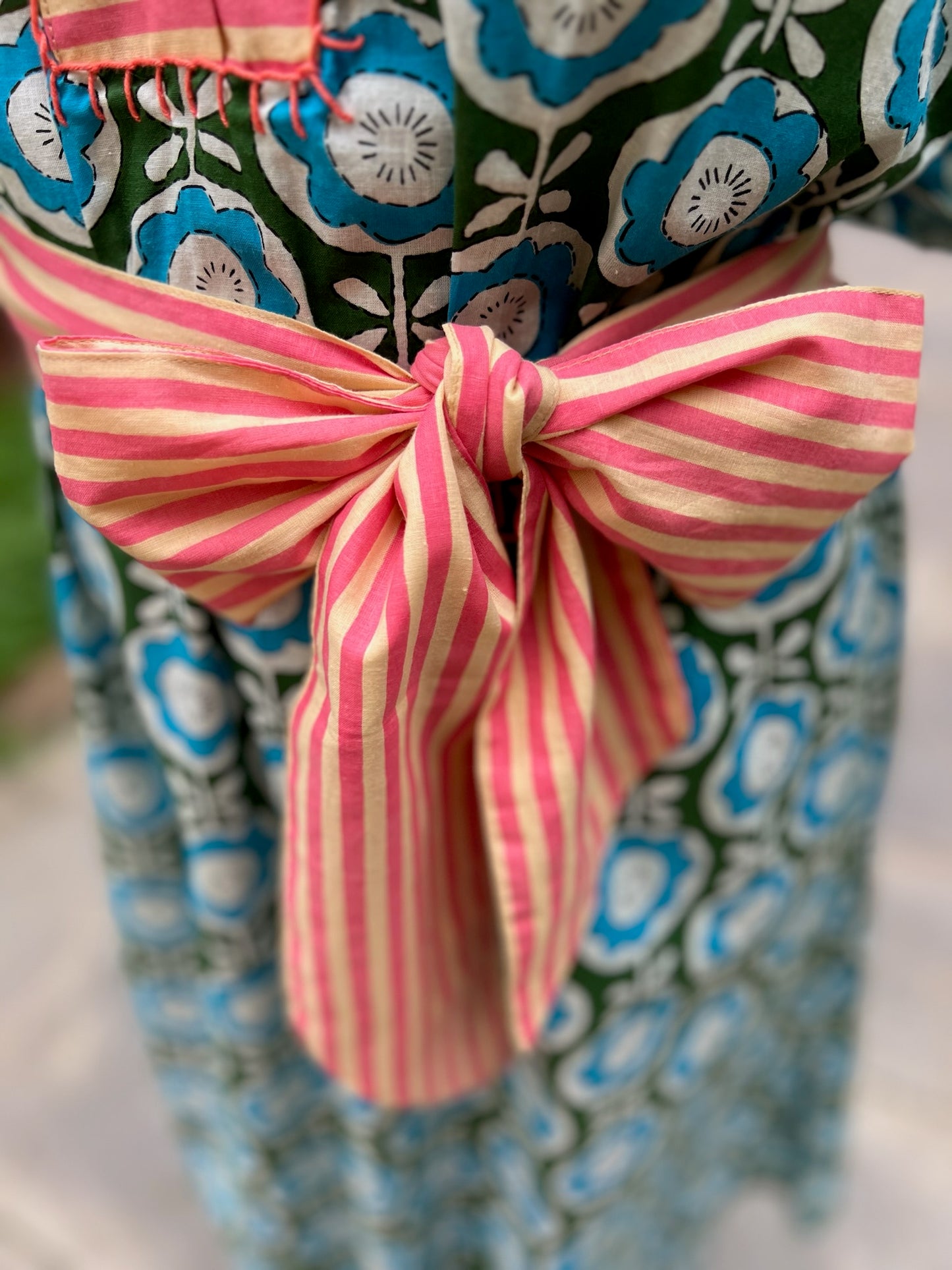 ROBE FOLK FLOWER