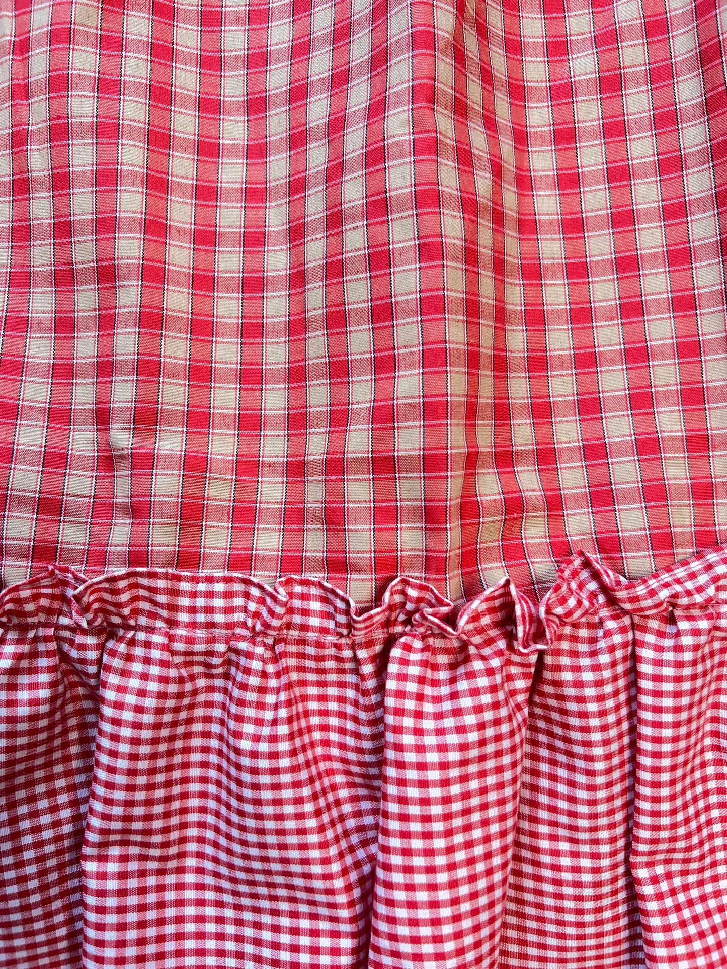 Red Brigitte skirt