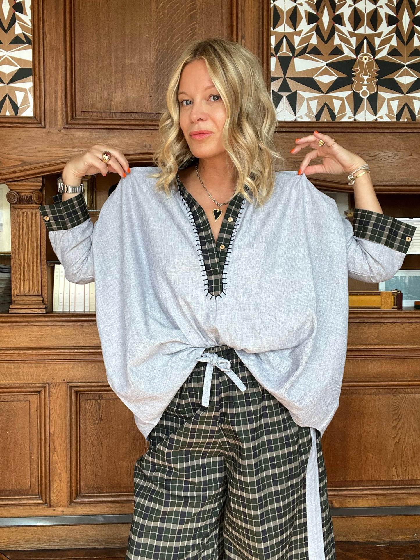 Rebeka folk shirt