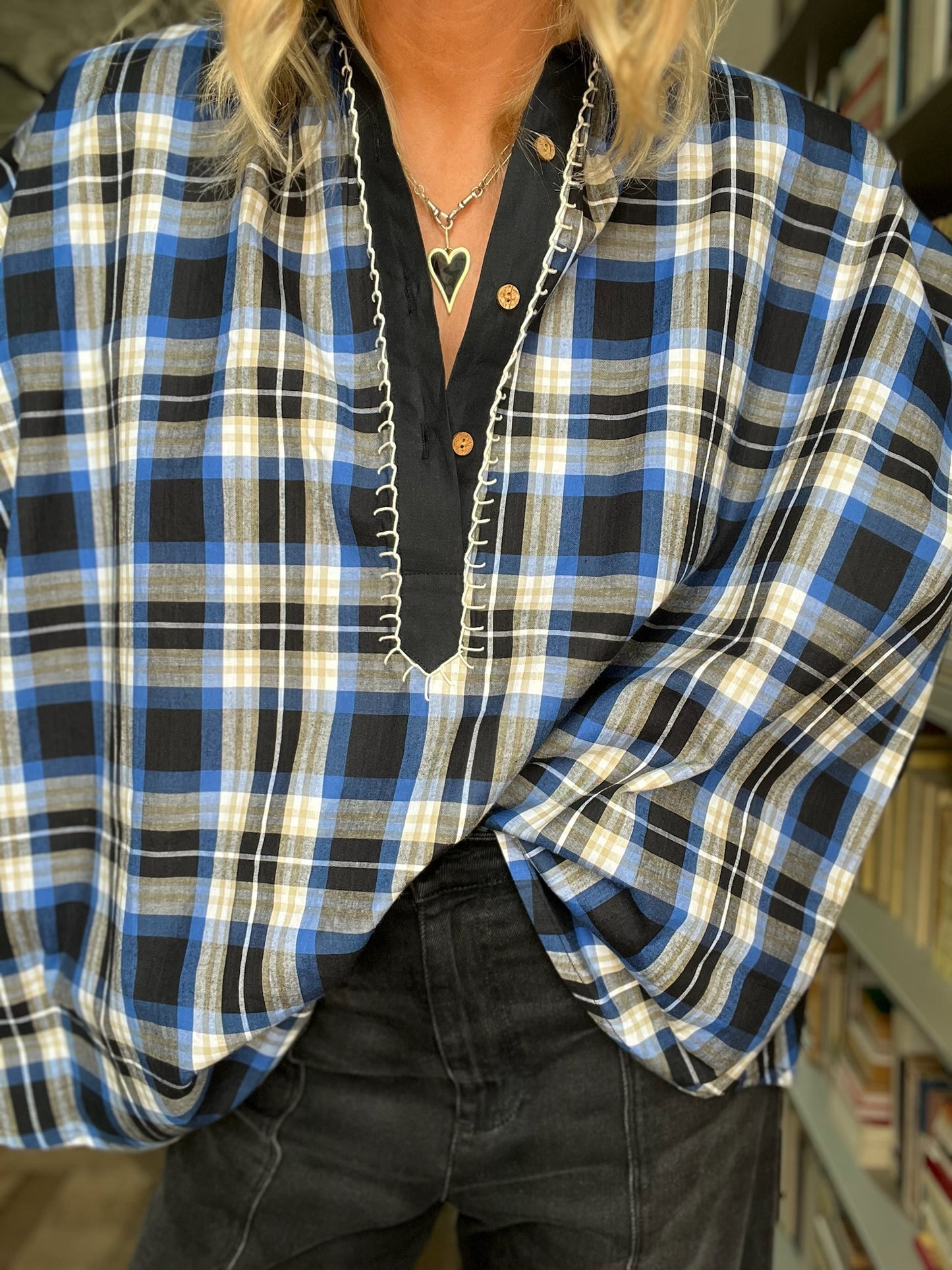 Rebeka folk shirt