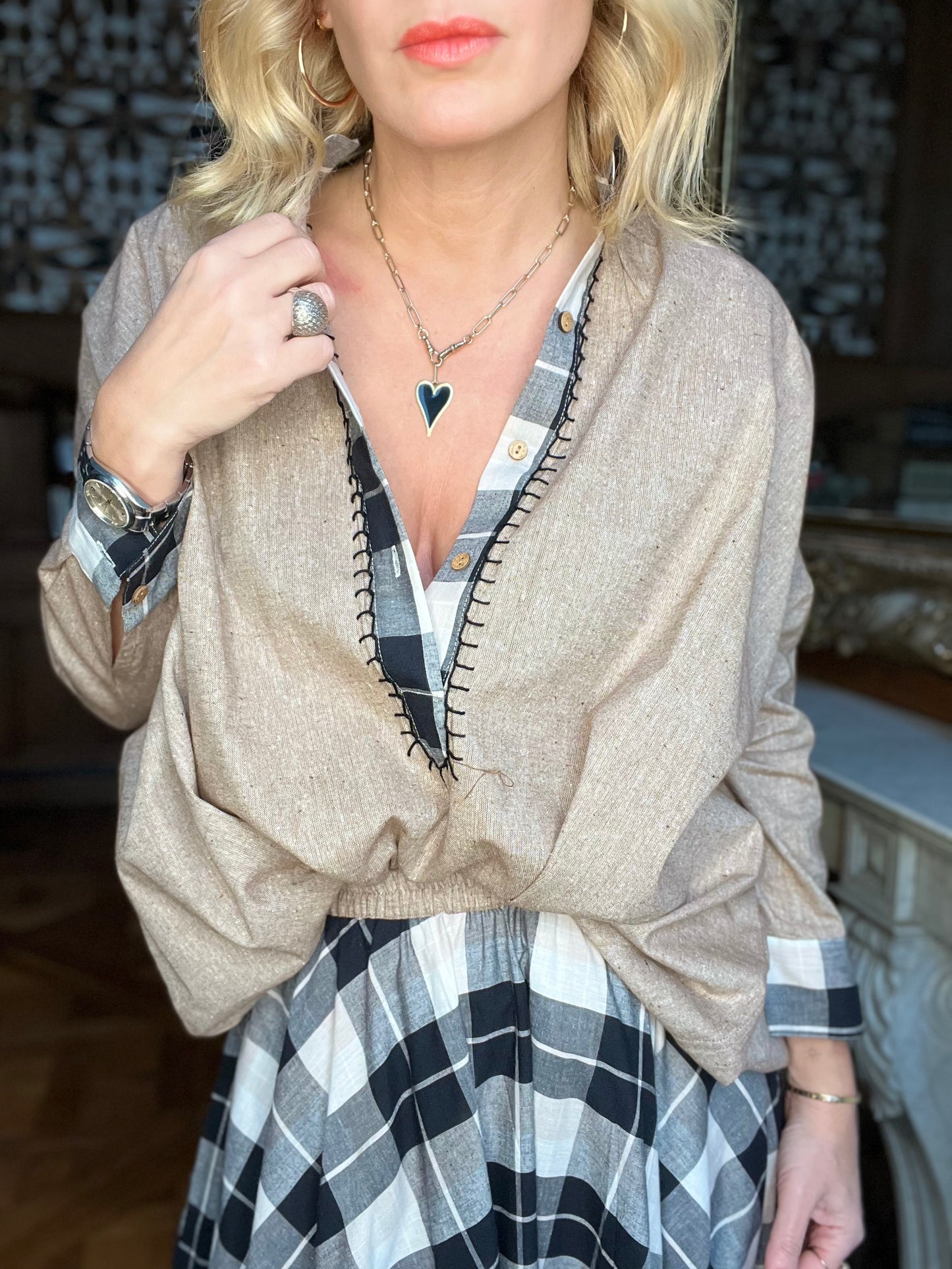 Isa folk shirt