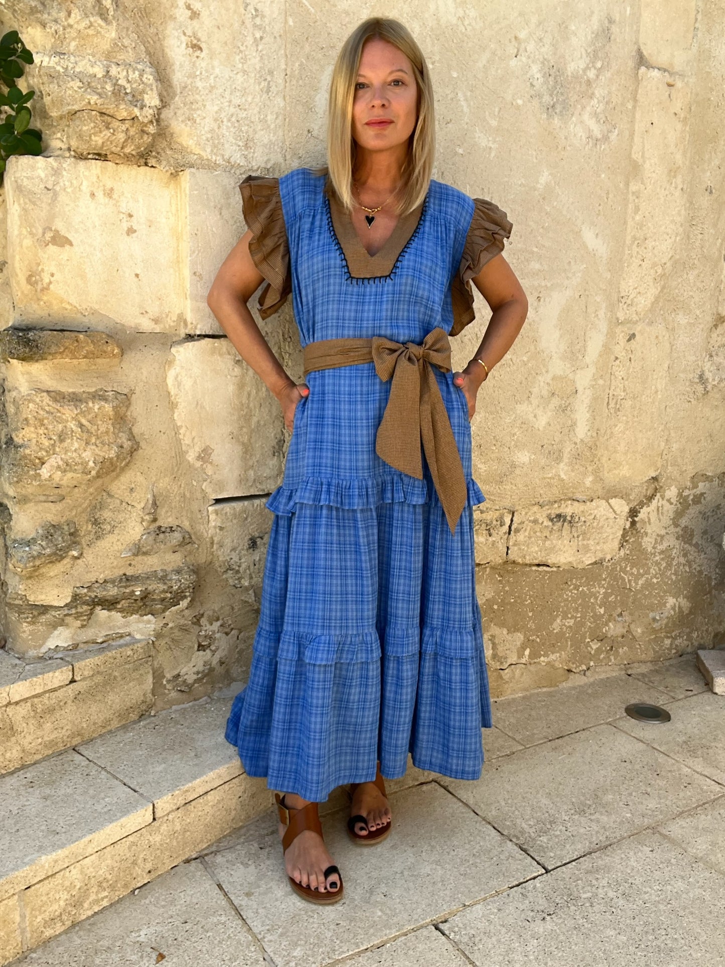 ROBE FROUFROU ARMEL
