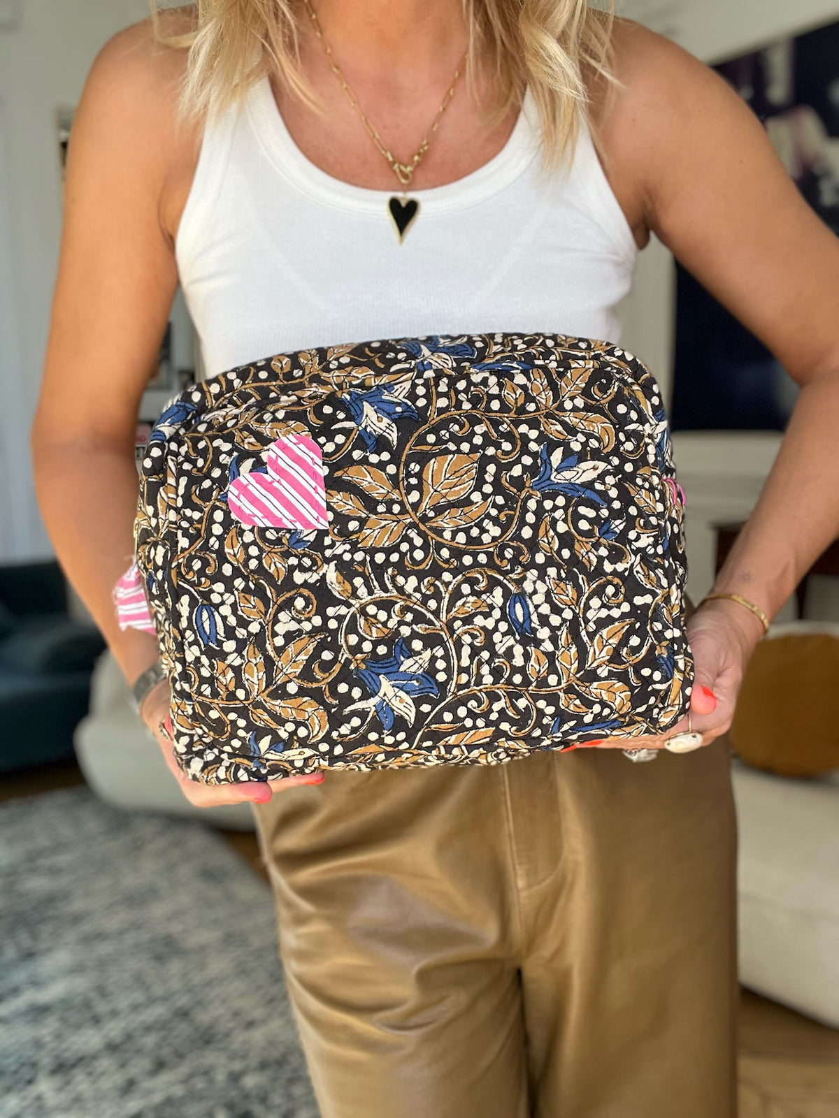 BLACK LOVE POUCH // LARGE