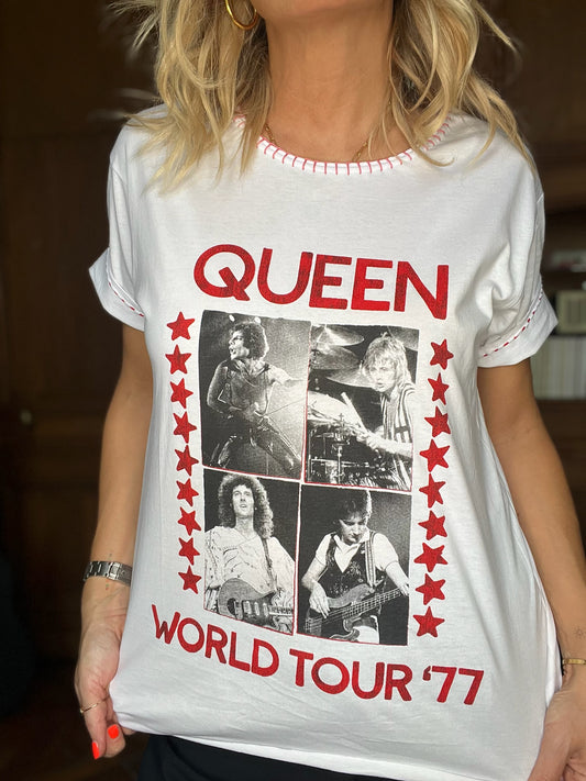 T SHIRT QUEEN // Q77
