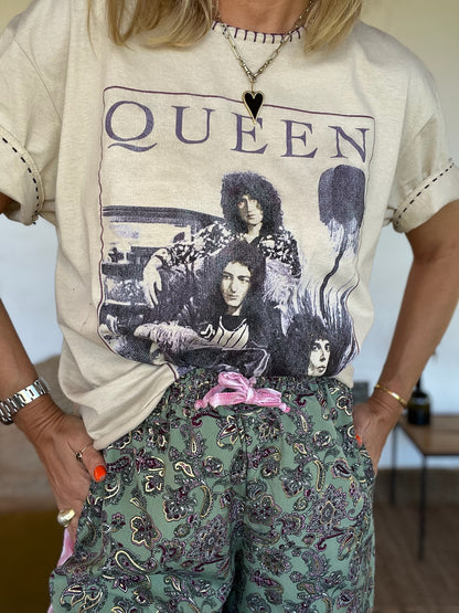 T- SHIRT QUEEN